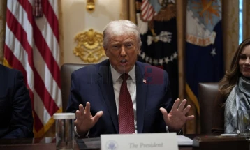 Trampi njoftoi një paketë subvencionesh prej 12 miliardë dollarësh për fermerët amerikanë