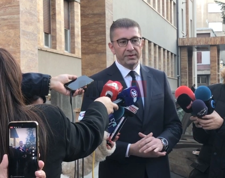 Mickoski: Do të bëjmë gjithçka për t'i ndihmuar familjet nga Koçani, një seancë anketuese nuk sjell drejtësi - kjo përcaktohet në gjykatë