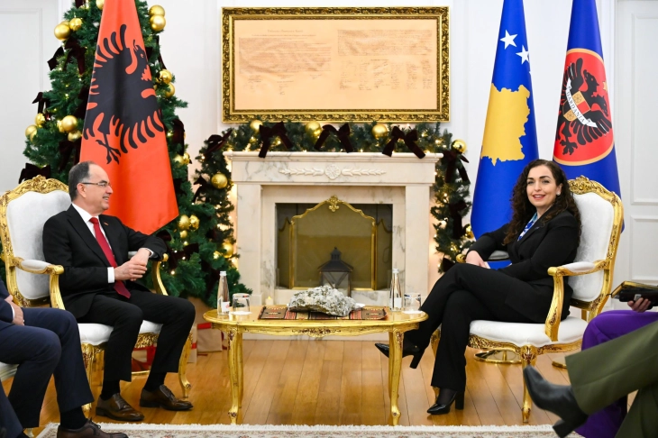 Presidentja e Kosovës Osmani u takua me presidentin e Shqipërisë, Begaj