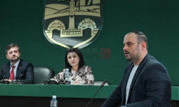 Shkollat ​​e mesme të Shkupit marrin panele fotovoltaike, qyteti fillon transformim të energjisë