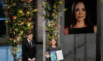 Нобелова награда за мир во Осло: Ќерката на Марија Корина Мачадо ја прими наградата во име на мајка си