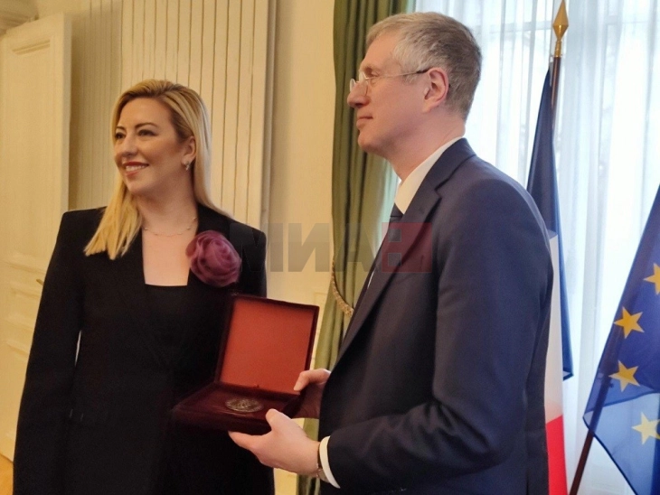 Delegacioni i Kuvendit për vizitë studimore në Kuvendin Kombëtar dhe Senatin Francez