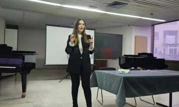 Мимоза Рајл одржа предавање „Музиката како последна хармонија“ на ФМУ - Скопје