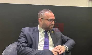 Toshkovski për MIA-n: Pretendimet se Maqedonia do të jetë qendër për migrantët nuk kanë lidhje me realitetin