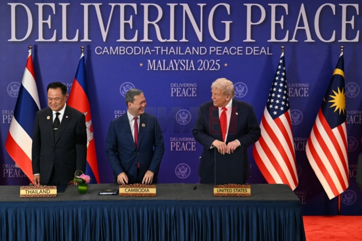 Трамп ќе разговара со лидерите на Тајланд и Камбоџа