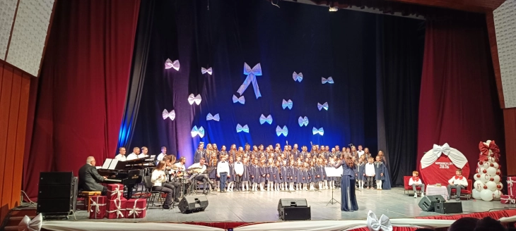 Детскиот хор „Крешендо“ одржи концерт „Новогодишна музичка магијa“