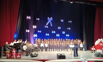 Детскиот хор „Крешендо“ одржи концерт „Новогодишна музичка магијa“