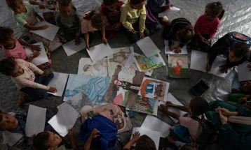 Седумдесет и девет години од основањето на УНИЦЕФ