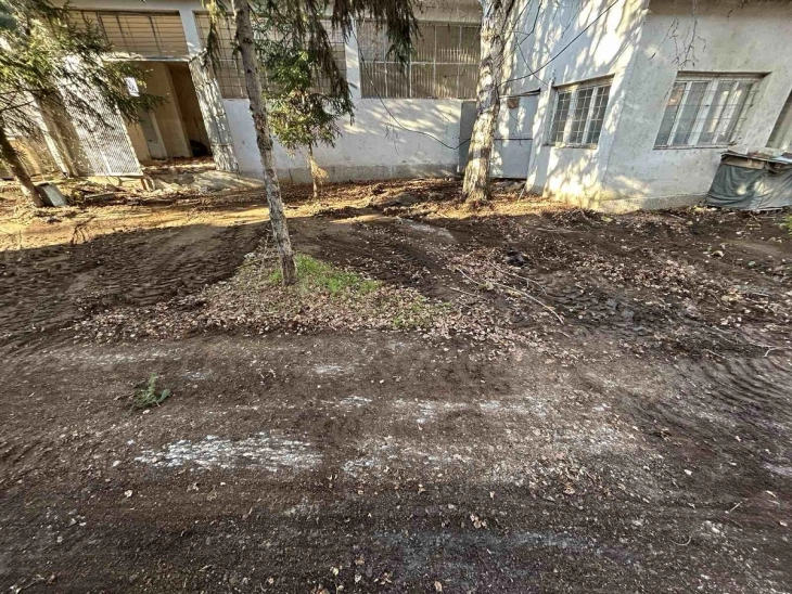 Акција на КЈП „Водовод“ Кочани за средување на просторот зад Агенцијата за вработување