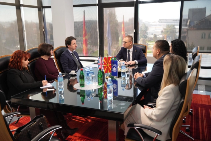 Британскиот амбасадор Лосон во протоколарна посета на Прилеп