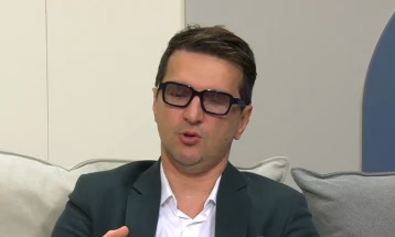 Joveski: Shkurtimi i orarit të punës është një e ardhme e pashmangshme