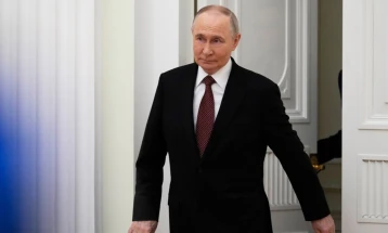 Путин пристигна во Ашхабад, каде што ќе одржи голем број средби