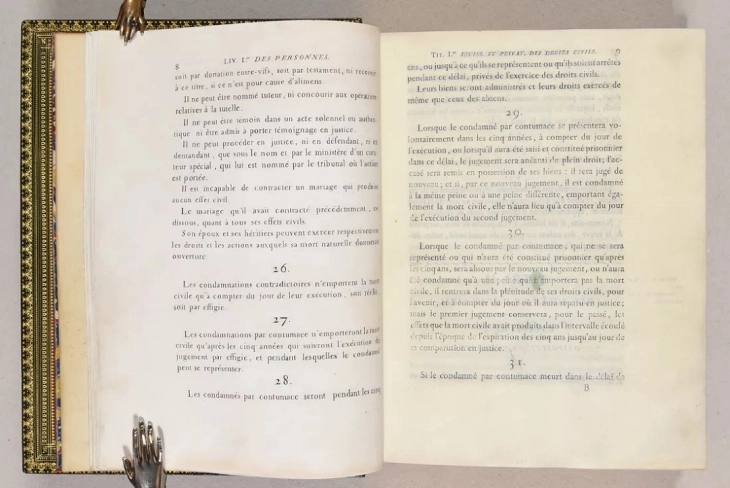 Луксузна копија на „Наполеоновиот законик“ на аукција во Брисел