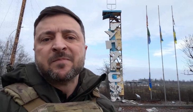 Украинската армија тврди дека ја вратила контролата врз северниот дел на Купјанск, Зеленски ги посети војниците во градот