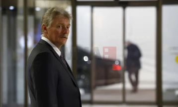 Песков: Сакаме да работиме на мир, а не на прекин на огнот