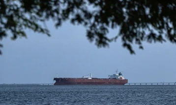 Irani arrestoi 18 anëtarë të ekuipazhit të tankerit të huaj të konfiskuar në Gjirin e Omanit