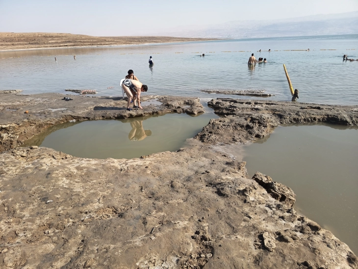 Мртво Море - древен бисер на природата што тивко исчезнува