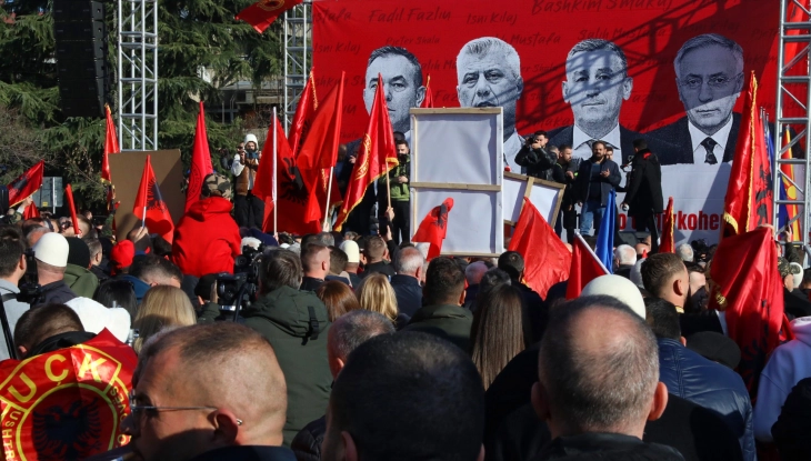 Marsh protestues i veteranëve dhe përkrahësve të UÇK-së në Shkup