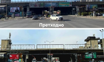 Продолжува отстранувањето на билбордите и рекламните паноа од Железничката станица - Скопје