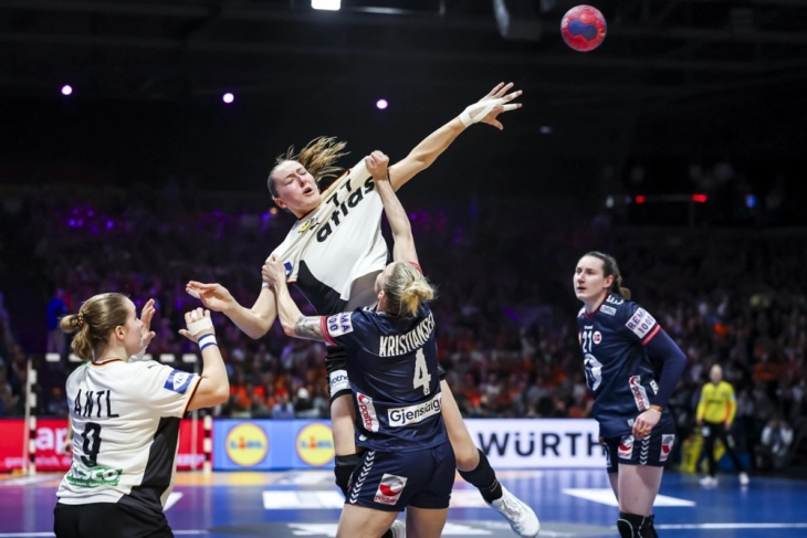 Norway hold off Germany to win fifth women's handball world title