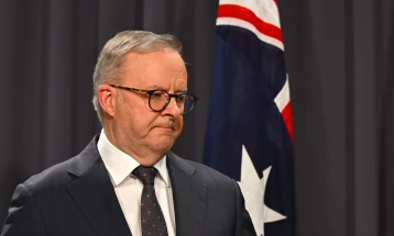 Австралискиот премиер предлага построги закони за оружје по масовното убиство на плажата Бонди