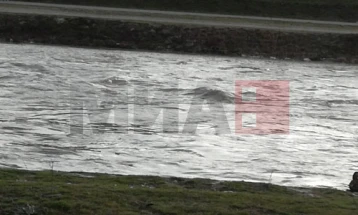 Rritet niveli i ujit në disa lumenj në vend