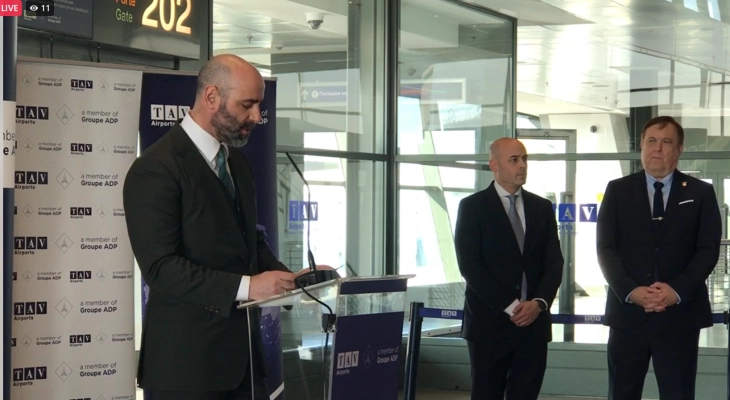 Прес - конференција по повод првиот лет од Скопје до Прага на „Виз ер“ (во живо)