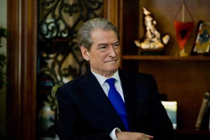 PD-ja ndërpret pjesëmarrjen në komisionet për reformën zgjedhore dhe ndarjen territoriale, PS përgjigjet se vetë do të vazhdojnë punën