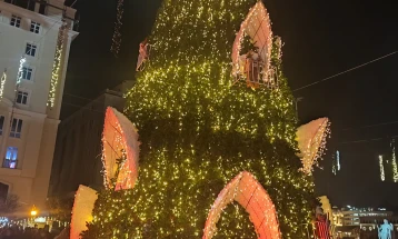 Скопје ја започна празничната програма „Новогодишна зимска бајка“