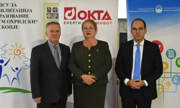 МОН: ОКТА донираше фотоволтаични системи во три државни училишта