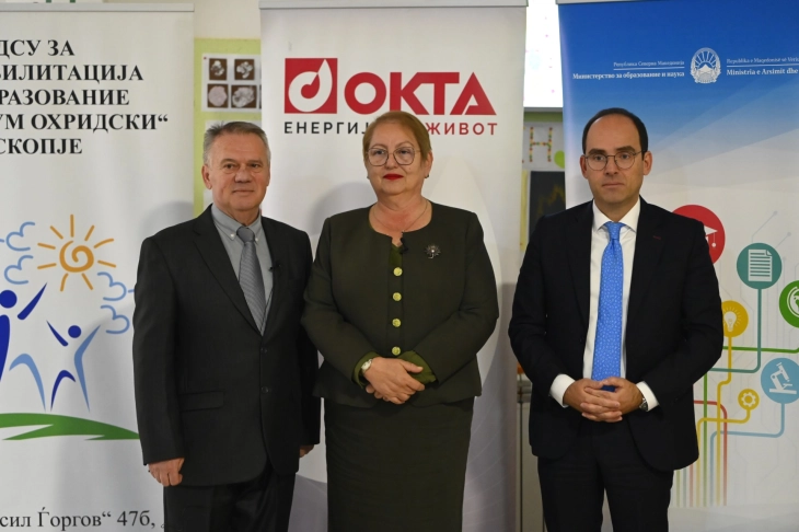 MASH: OKTA dhuroi sisteme fotovoltaike në tre shkolla shtetërore