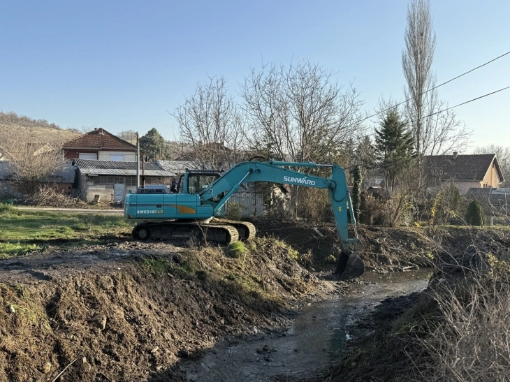 Општина Илинден продолжува со заштита на животната средина преку чистење на каналската мрежа