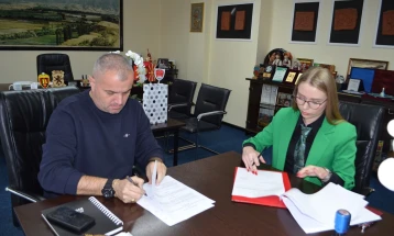 Општината и ОО на Црвенниот крст -Виница потпишаа меморандум за сорабока