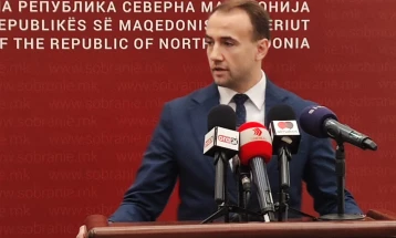 Стојаноски: Лицемерието на СДС излезе на виделина, ја напуштија собраниската седница кога требаше да се разговара за Резолуцијата за наводни мигранти