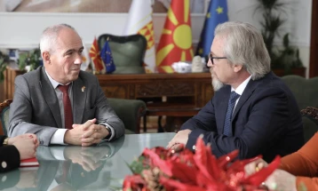 Ministri Limani vizitoi komunën e Manastirit