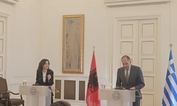 Spiropali në Athinë: Pronat e shqiptarëve, përmes një qasje graduale