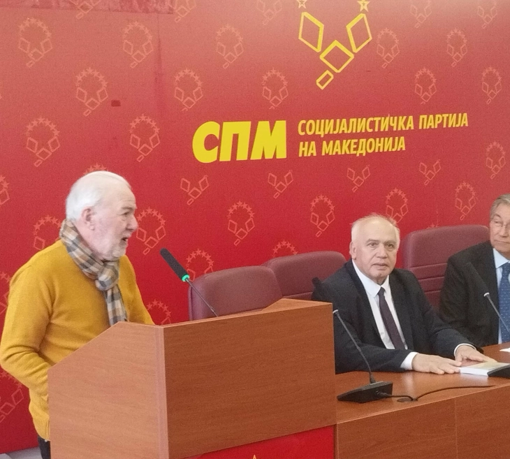 Чепреганов: Апсурд е што во време на европска демократија се соочуваме со негации од сите страни, политичарите достоинствено да опстојат на македонските интереси