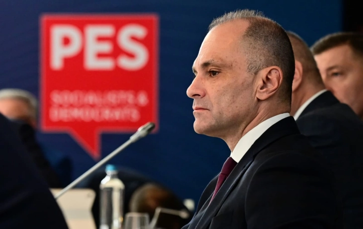 Филипче од Брисел: Барам поддршка од Европа за одбрана на демократијата во Македонија