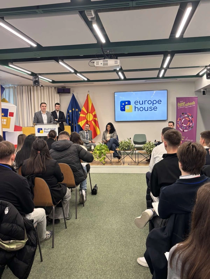 „Суперученици од Суперучилишта’’ влегуваат во улогата на донесувачи на одлуки во ЕУ симулација