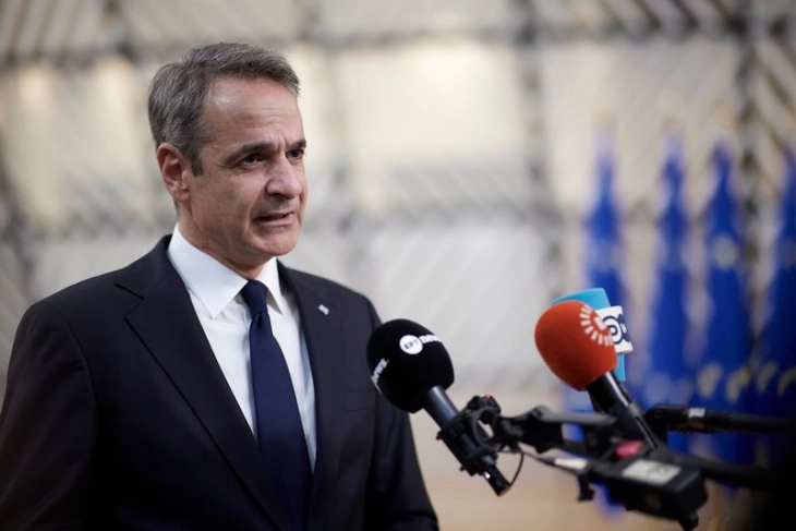 Мицотакис: Грција ќе го поддржи секое решение што може да ѝ обезбеди финансиска стабилност на Украина