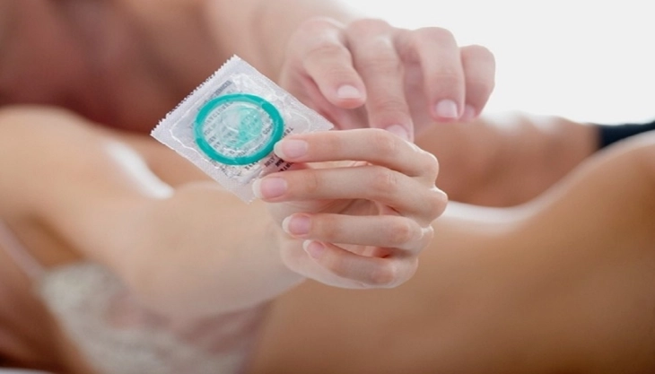 Кина ја укинува даночната поволност за кондоми поради падот на наталитетот