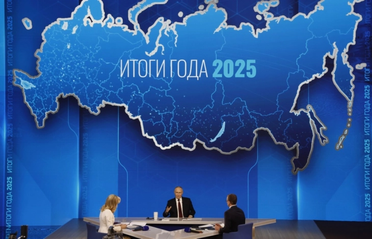 Skenografia në konferencën e Putinit për shtyp me porosi për Ukrainën