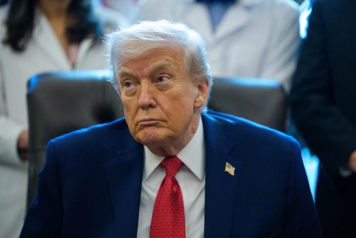 Tramp nuk e përjashton luftën me Venezuelën