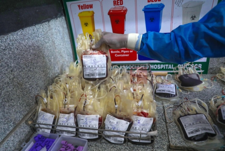 Пет деца во Индија заразени со ХИВ по трансфузија на крв