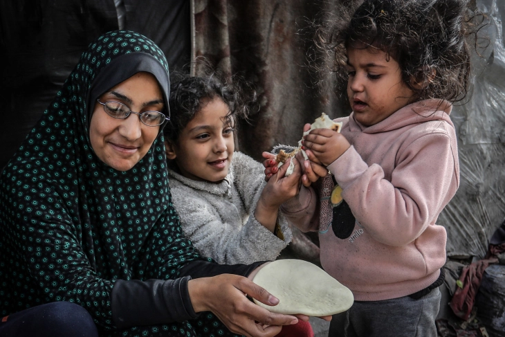 Гладот ​​во Газа моментално спречен, но ситуацијата е критична