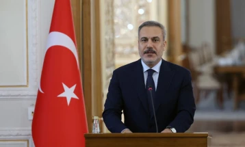 Fidan: Shkelja e armëpushimit nga Izraeli e rrezikon planin e paqes, bisedimet në Majami inkurajojnë