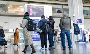 Për shkak të dukshmërisë së ulët janë anuluar 20 fluturime në Aeroportin e Shkupit, ateruan vetëm aeroplanët nga Dortmundi dhe Vjena