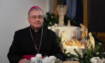 Божиќна честитка од Скопскиот бискуп и Струмичко-скопски епарх монсињор д-р Киро Стојанов