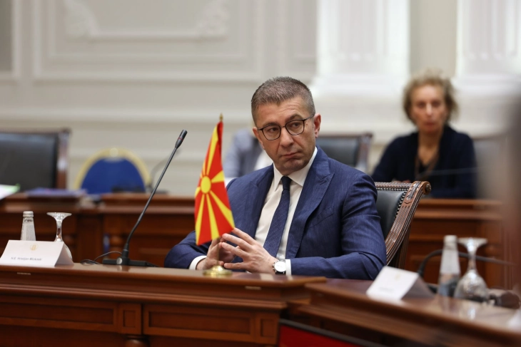 Mickoski publikoi investim prej 100 milionë eurove në energjetikë