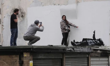 Artwork thought to be by Banksy appears at foot of London skyscraper